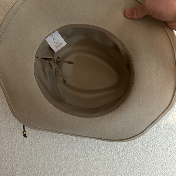 Nikki Beach Hat - Picture 2 of 3